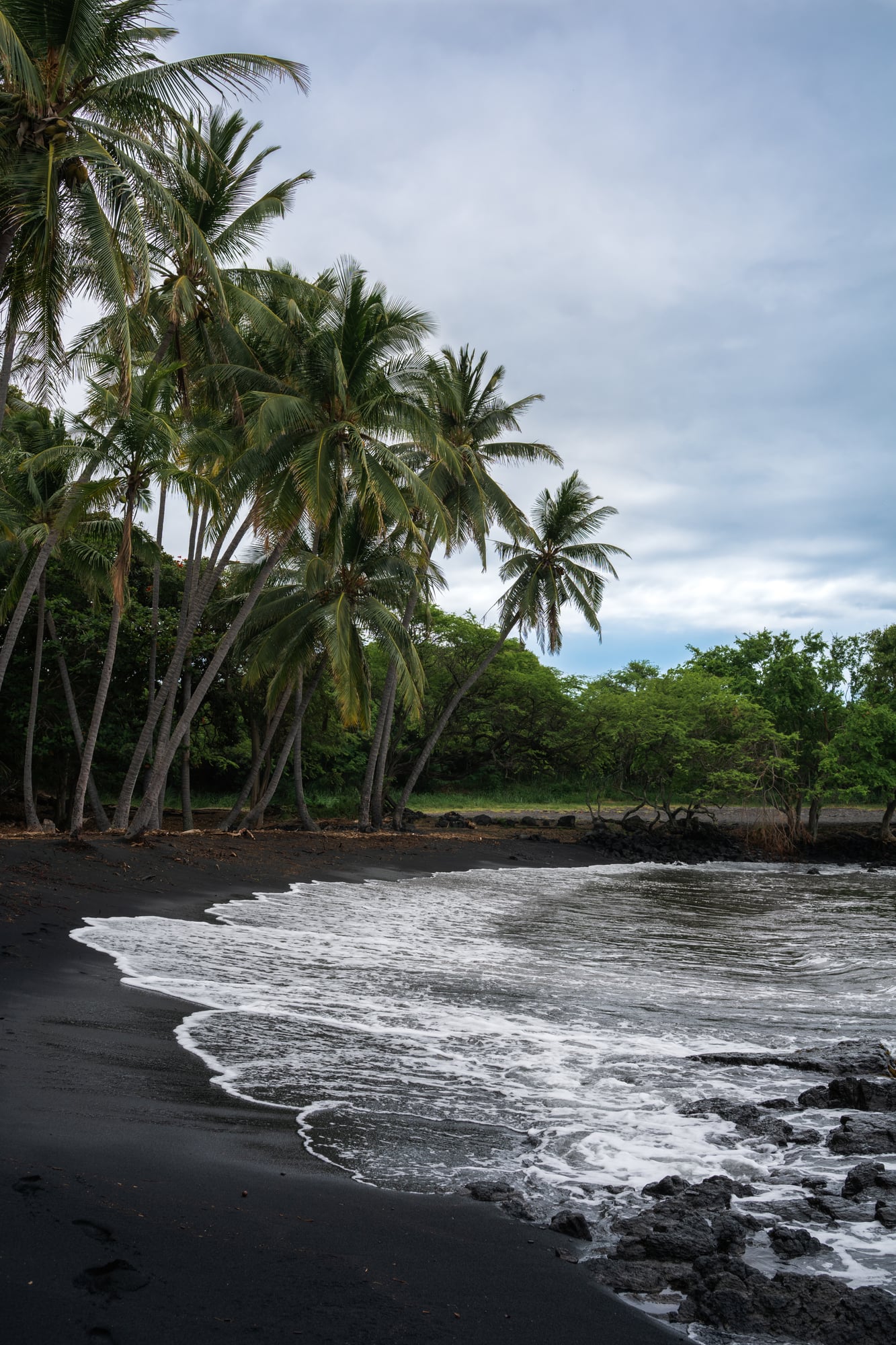 punaluublacksandbeach